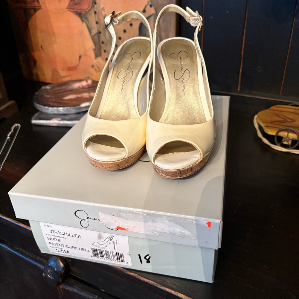 Jessica Simpson White Peep-Toe Heels